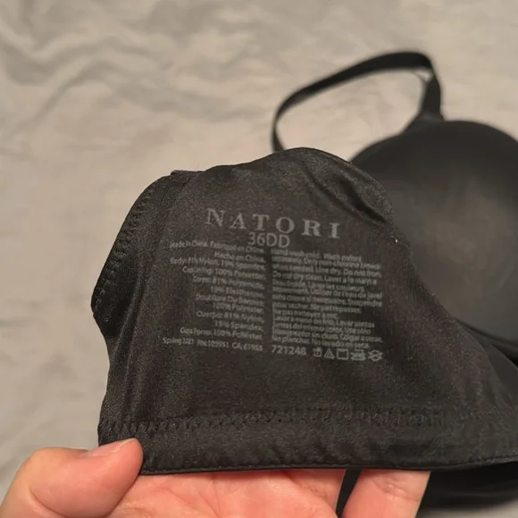 Elegant Black Underwire Bra - Picture 4 of 4